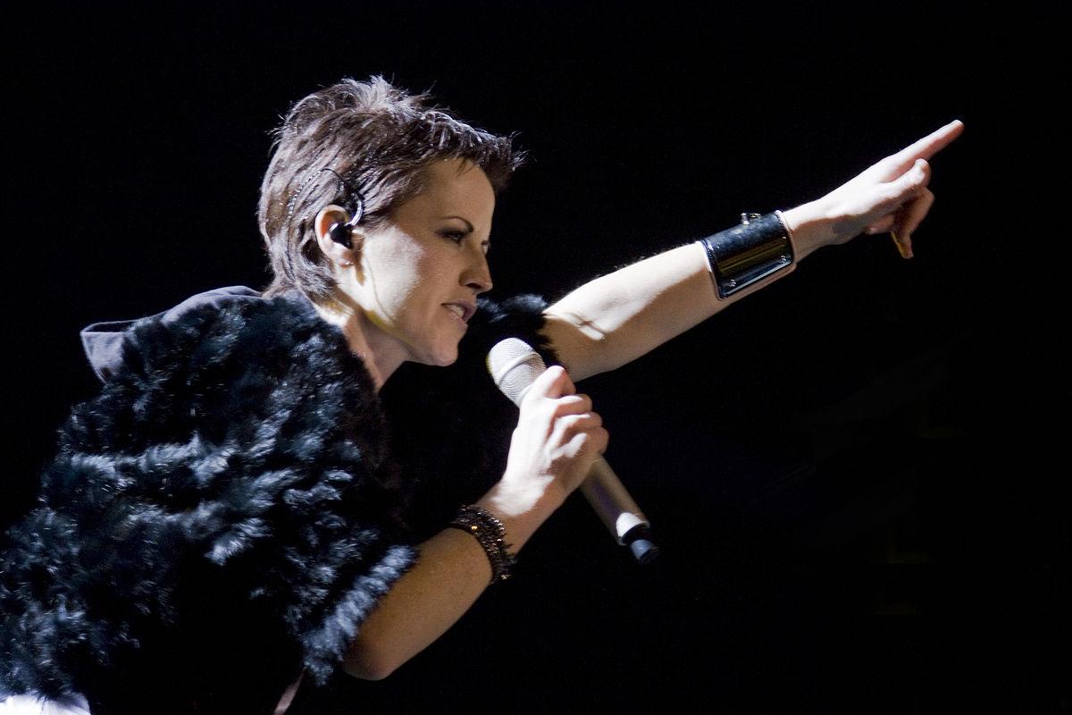 Mort De Dolores O’Riordan, La Chanteuse Des Cranberries, à 46 Ans ...