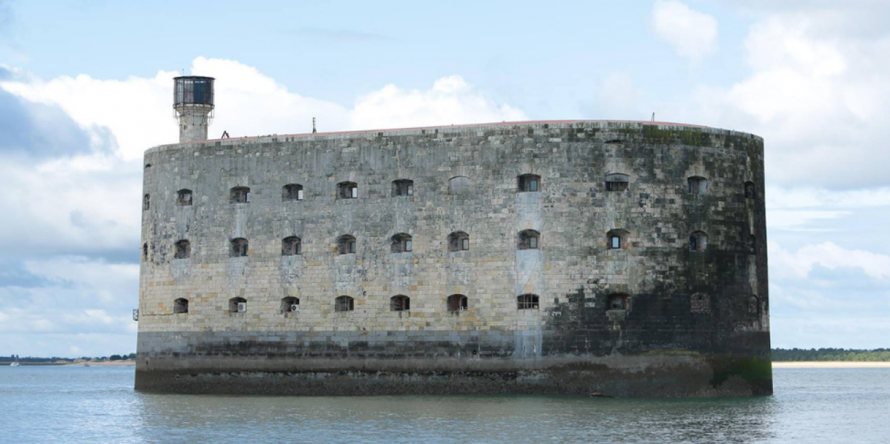 Il S Offre Fort Boyard Pour Feter Son 50eme Anniversaire Radio Scoop