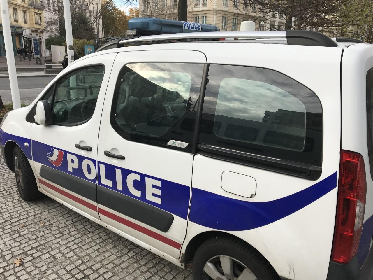 Loire: two police cars set on fire near Saint-Étienne