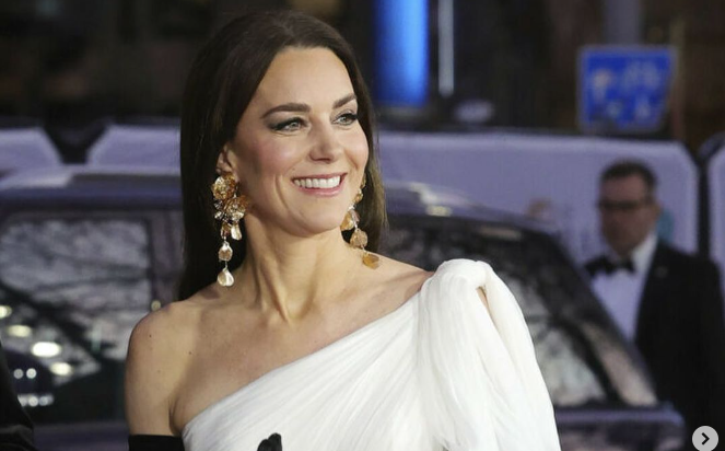 Sur le tapis rouge des Baftas, Kate Middleton a brillé avec des